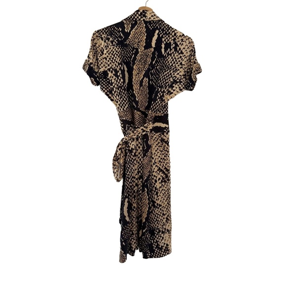 Diane von Furstenberg Navy Beige Snakeskin Wrap Dress size 4 100% silk EUC - Picture 4 of 10